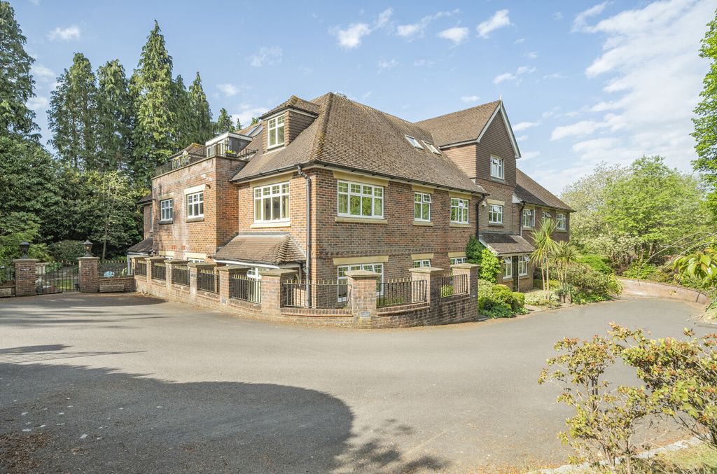 Property photo 1 of 15 5-6814870Bafeeb-1...
