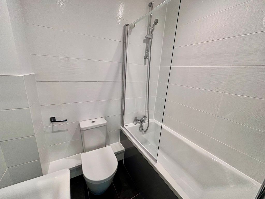 Property photo 3 of 6 12 Southernhay