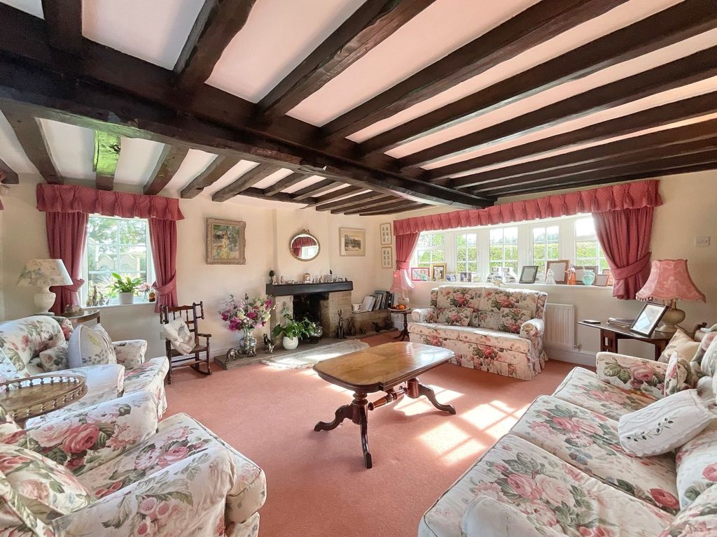 Property photo 2 of 32