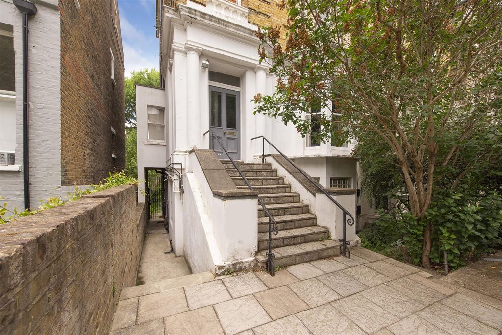 Property photo 1 of 15 Flat 1 40 Brondesbury Villas Ext1 New 2026.Jpg