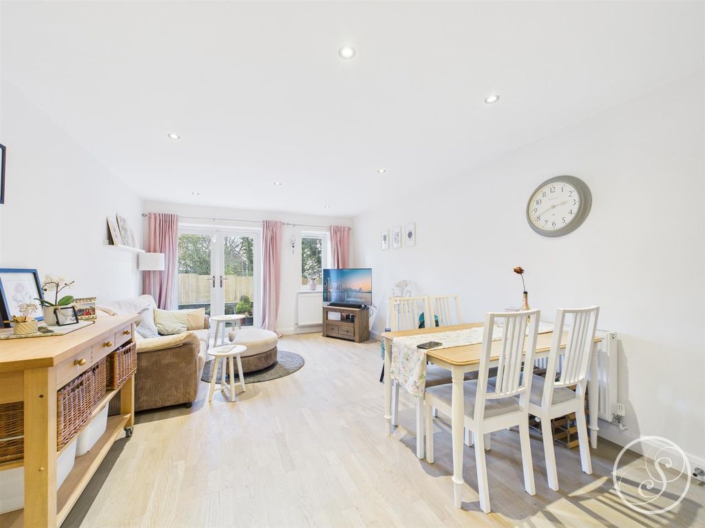 Property photo 3 of 10 Cam02071G0-Pr0768-Still005.Jpg