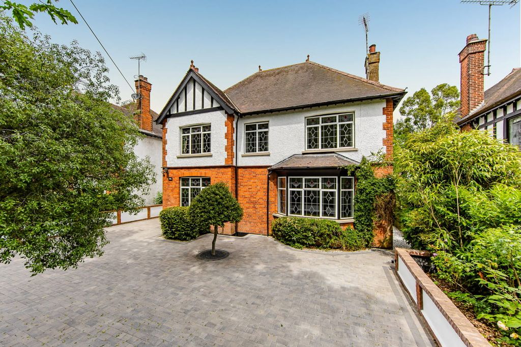 Property photo 1 of 36