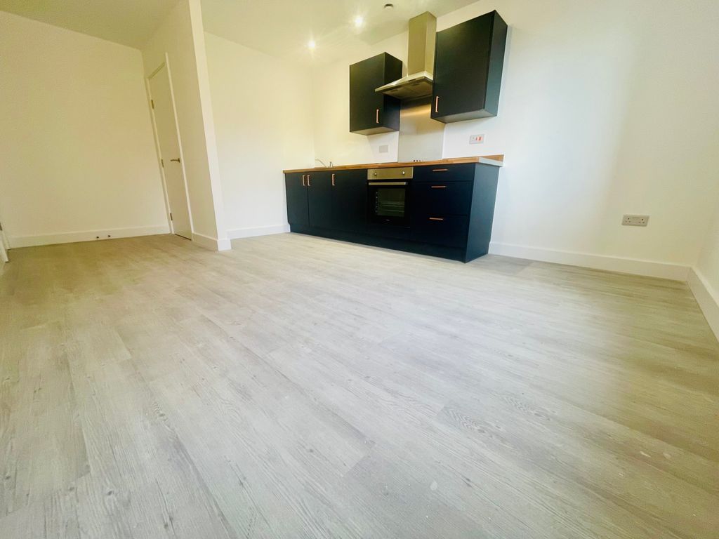 Property photo 2 of 14 Image