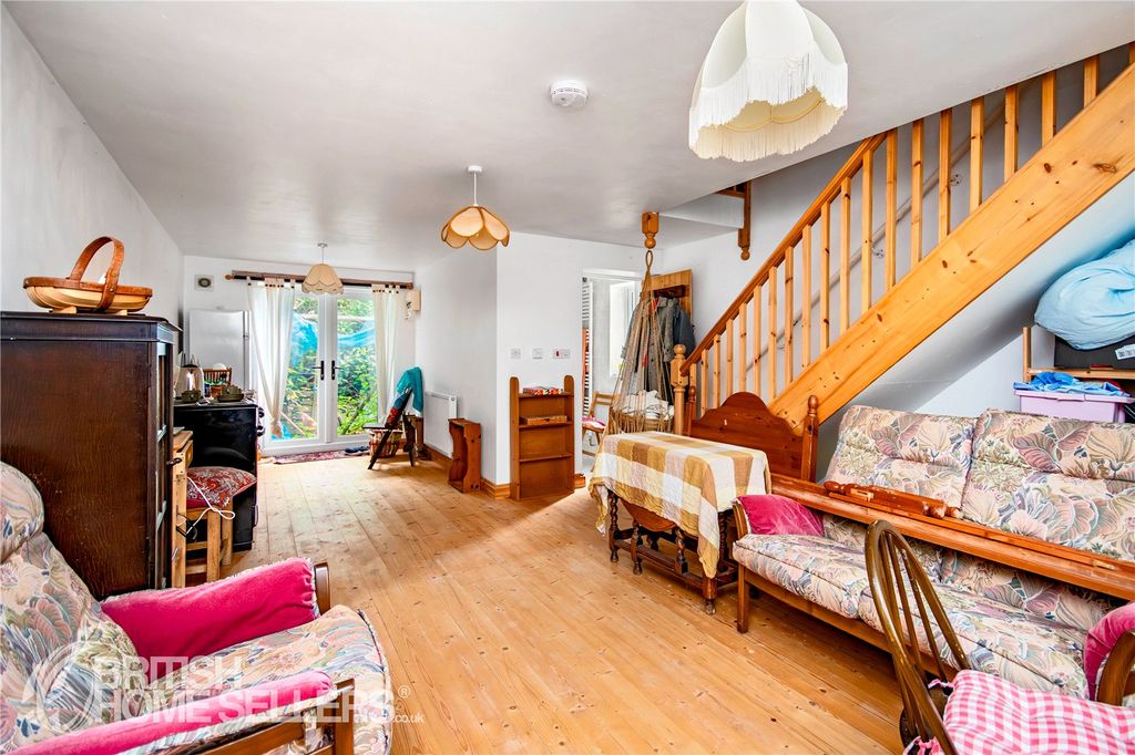 Property photo 3 of 15 Picture No. 10