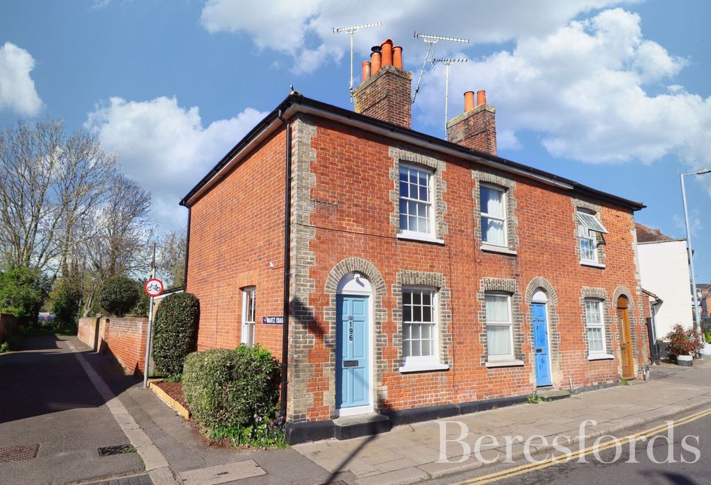 Property photo 1 of 21 Front