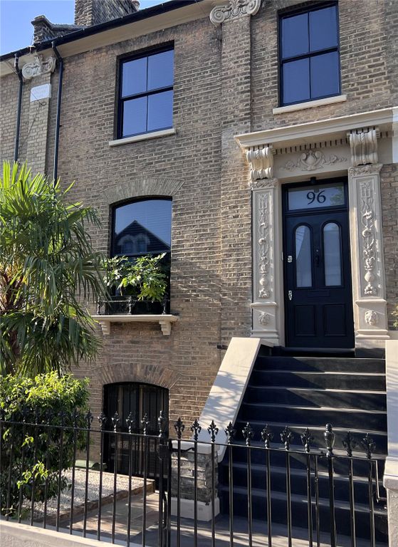 Property photo 2 of 27 Picture No. 60