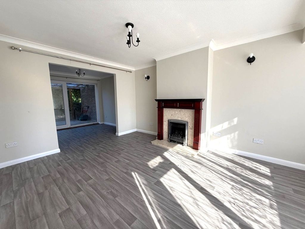 Property photo 2 of 13 155685