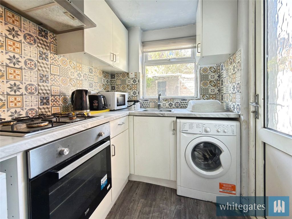 Property photo 2 of 10 Picture No. 04
