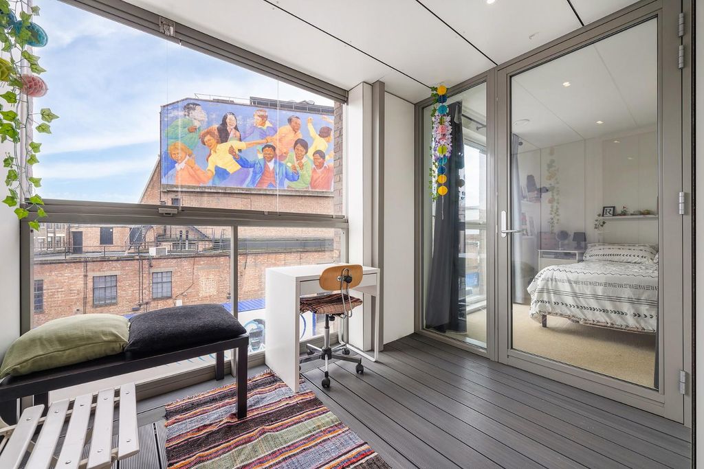 Property photo 3 of 11 Winter Garden (2).Jpg