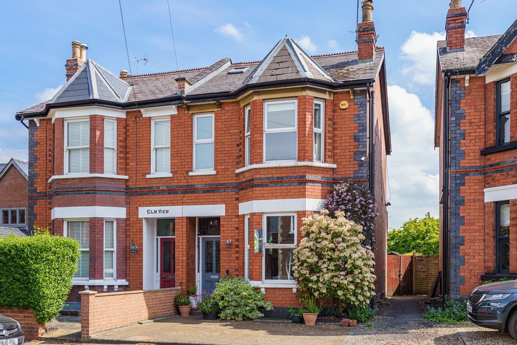 Property photo 1 of 18