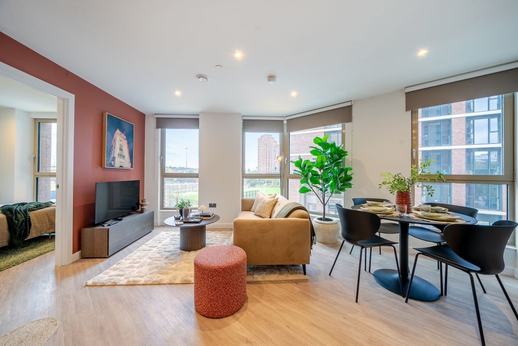 Property photo 3 of 20