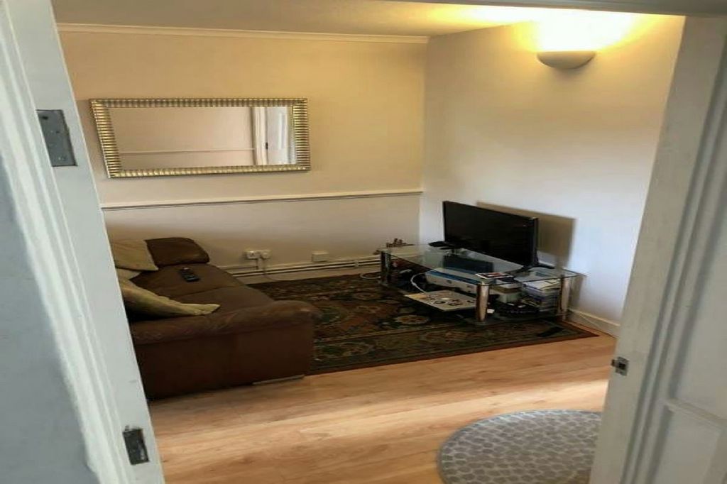 Property photo 3 of 7 Gallery