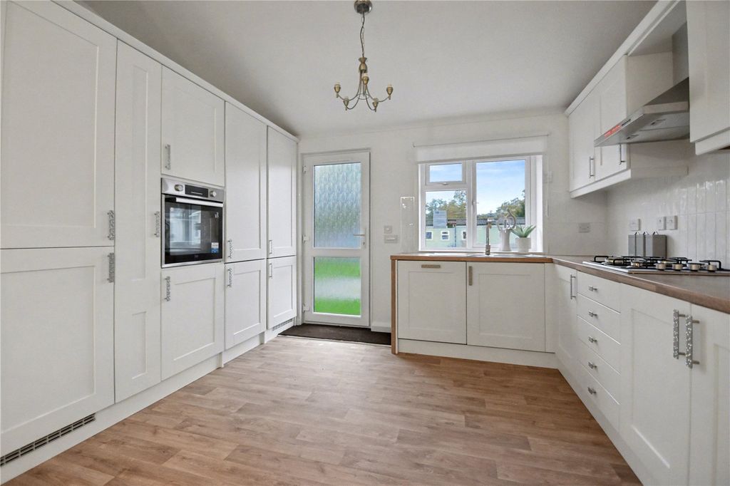 Property photo 2 of 18 Picture No. 45