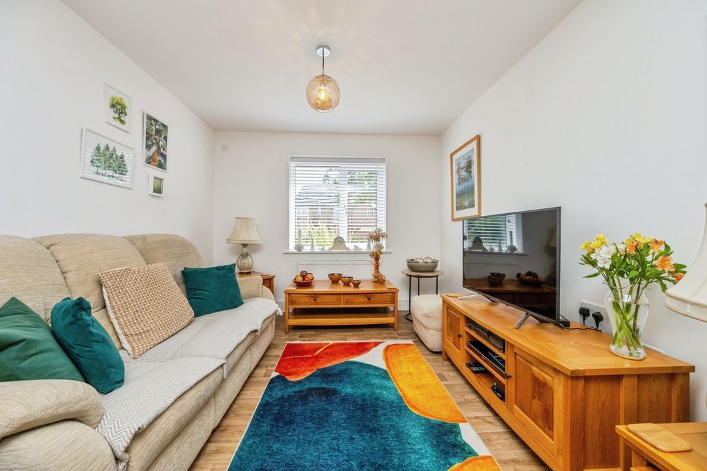 Property photo 3 of 17 Pbox-Img.Jpg