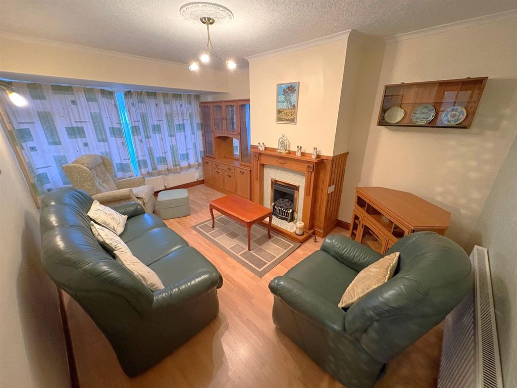 Property photo 2 of 19 Img_1331.Jpg