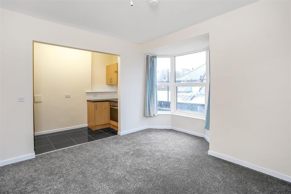 Property photo 3 of 7 002.Jpg