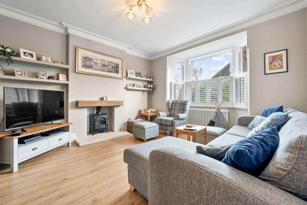 Property photo 3 of 24 Living Room