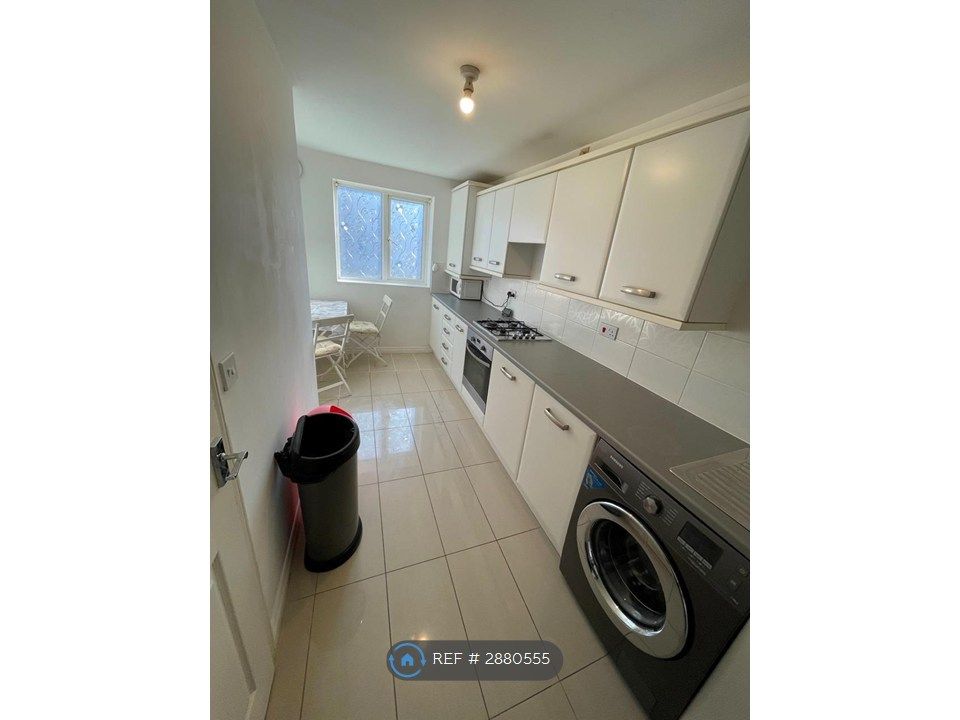 Property photo 2 of 26