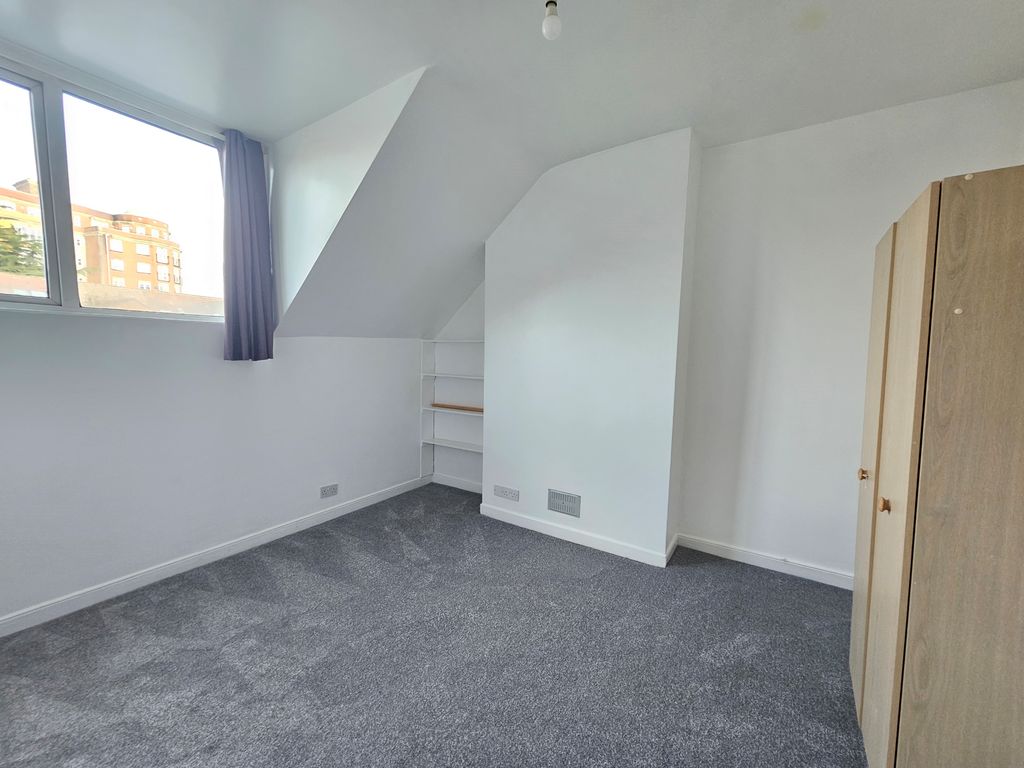 Property photo 3 of 7 Bedroom