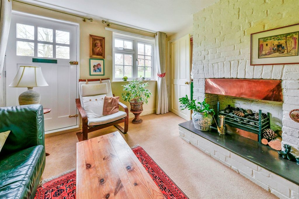 Property photo 2 of 19