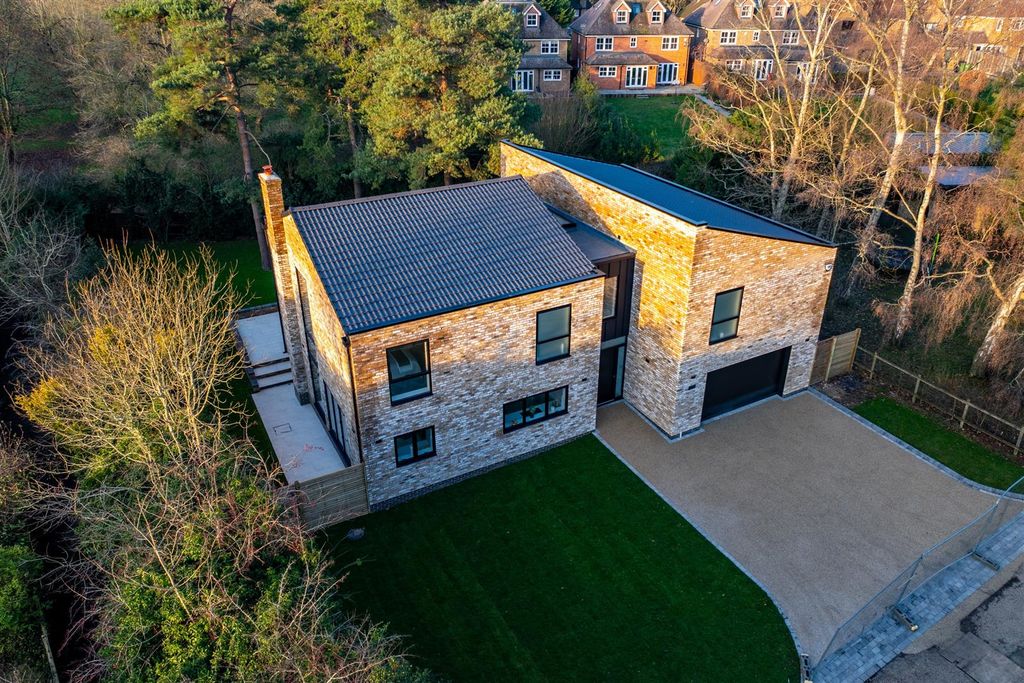 Property photo 1 of 32 Front