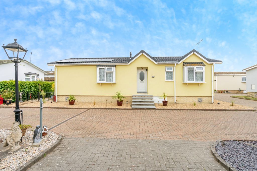 Property photo 2 of 20