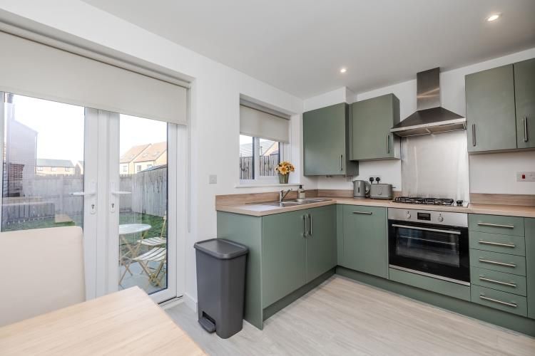 Property photo 3 of 24 79Poppyplace-9