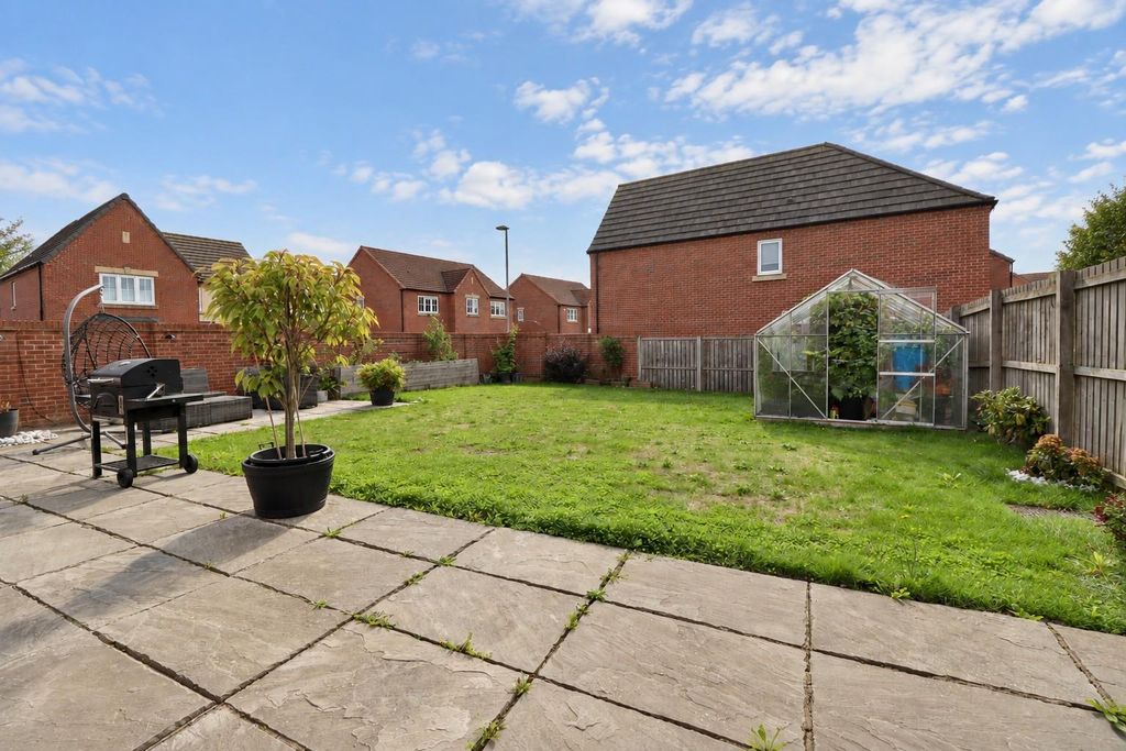Property photo 3 of 16