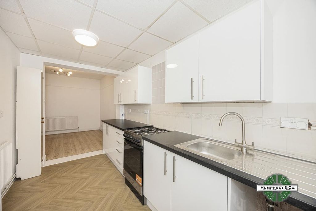 Property photo 2 of 13 68 Haig Road West -008.Jpg