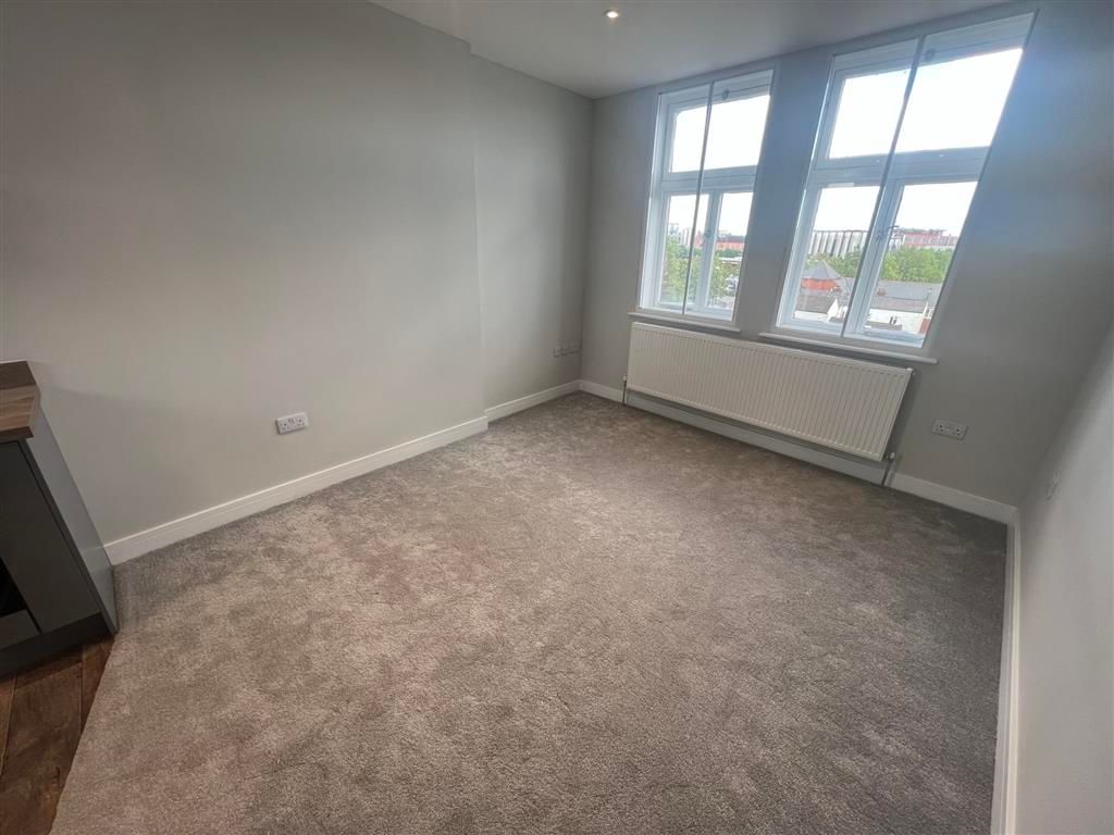 Property photo 2 of 9 Image