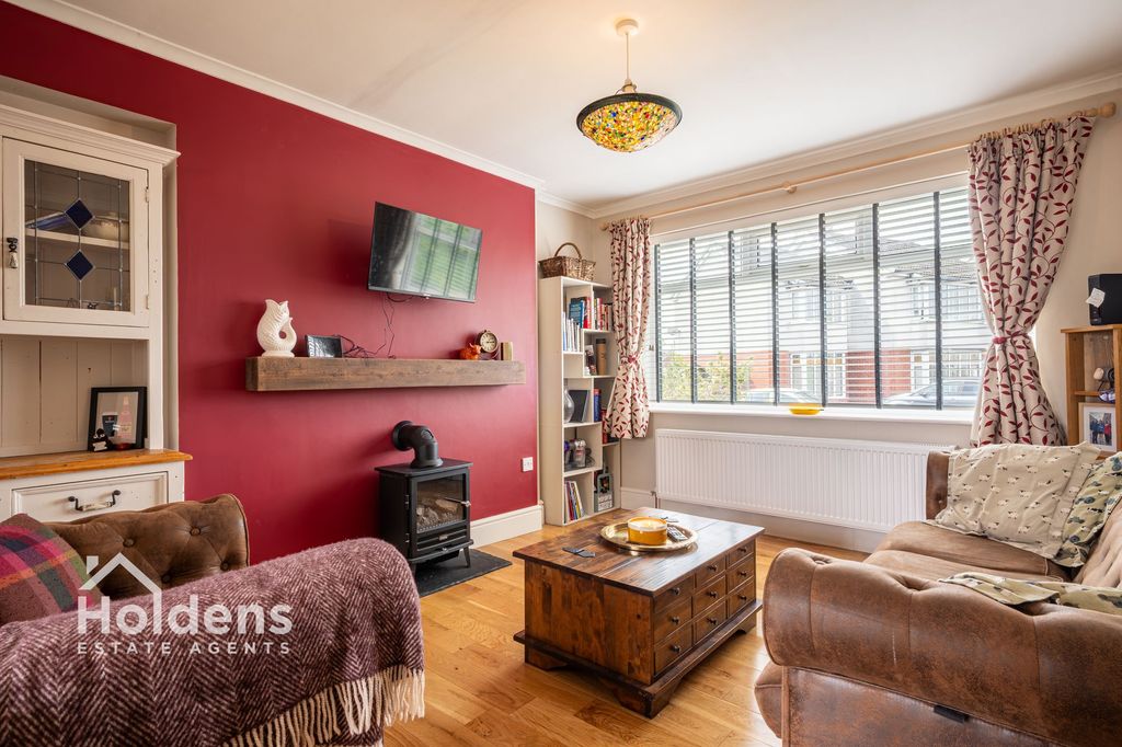 Property photo 2 of 17