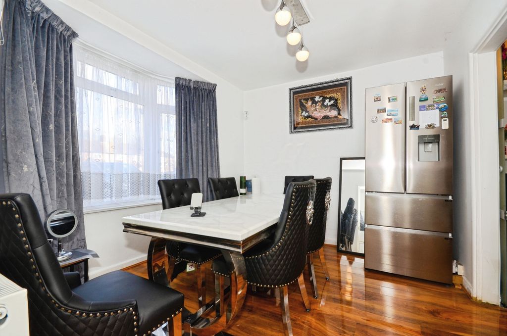 Property photo 2 of 12 Dining Room