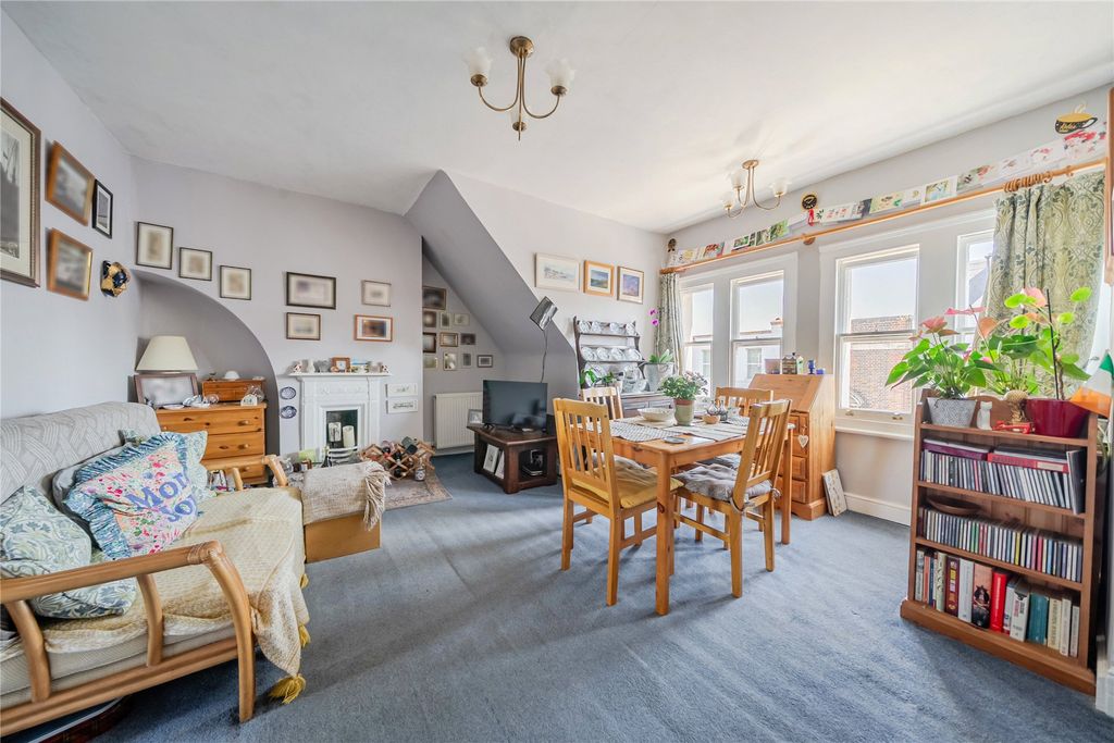 Property photo 2 of 16 Picture No. 02