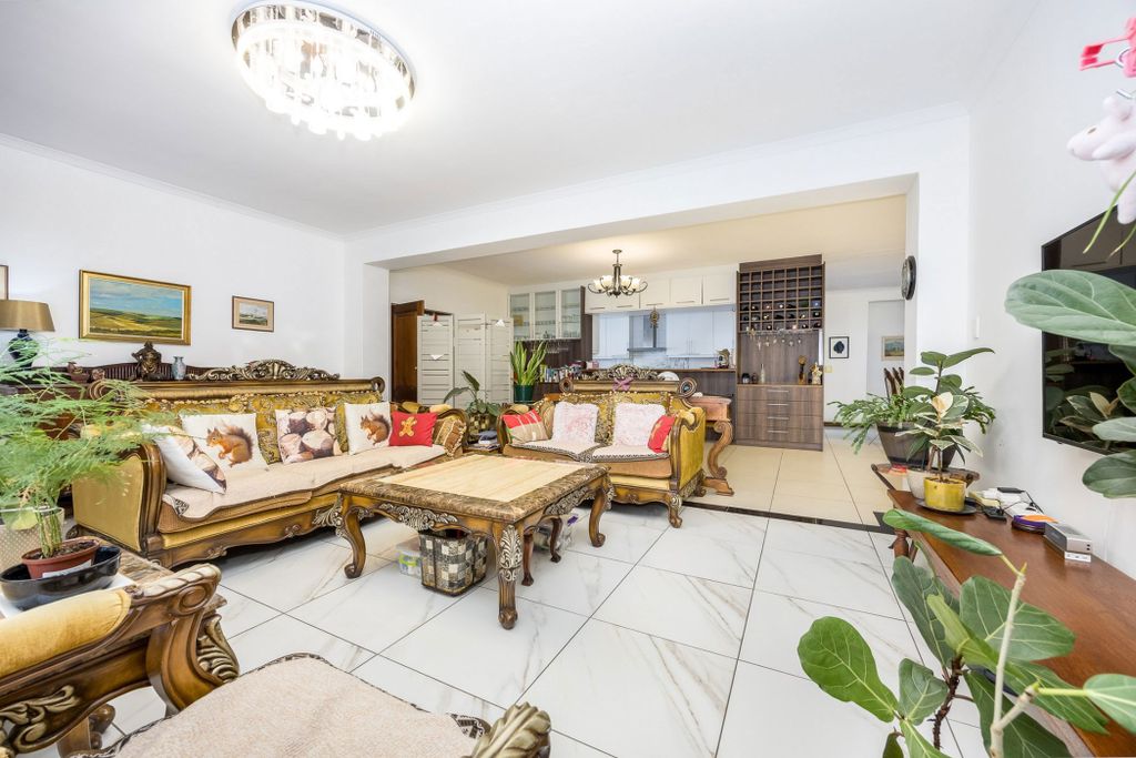 Property photo 2 of 32 Dbv1706724