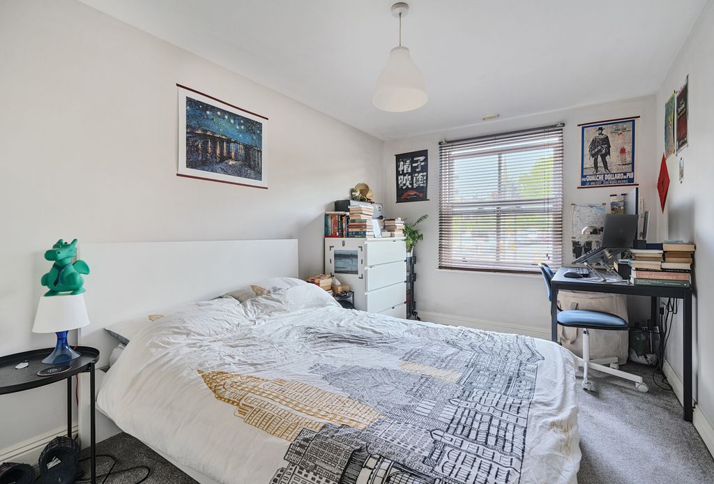 Property photo 2 of 15 1301471-15-683891...