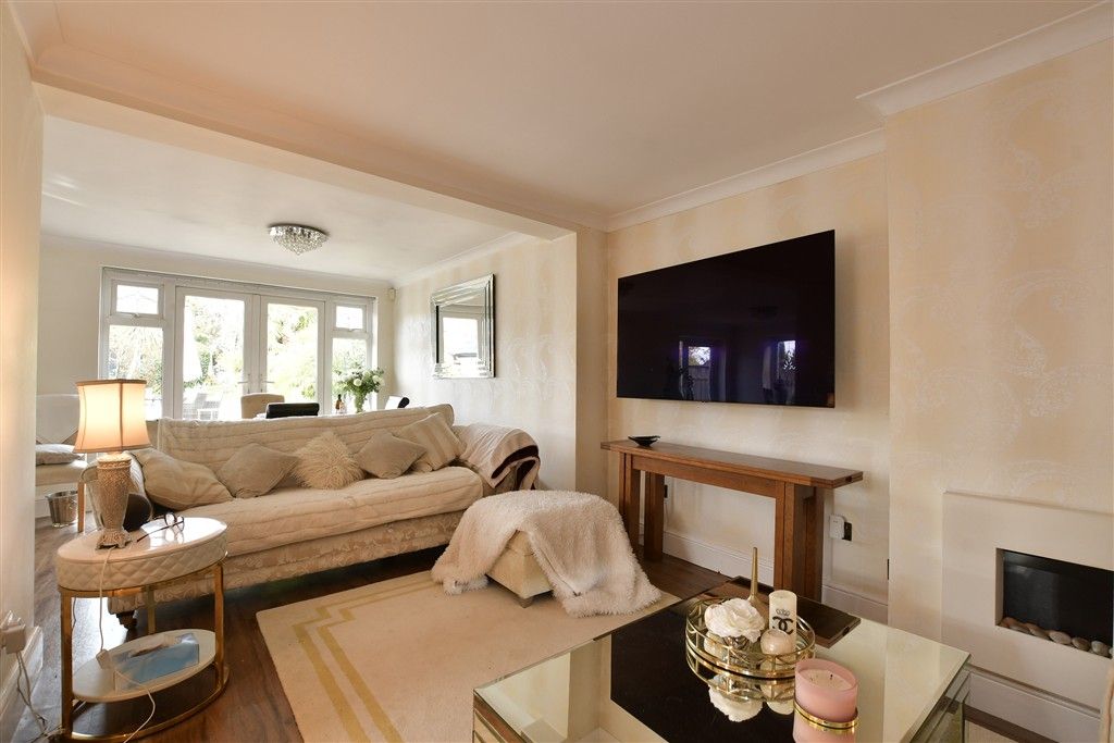 Property photo 3 of 11 Lounge/Kitchen/Dining Room