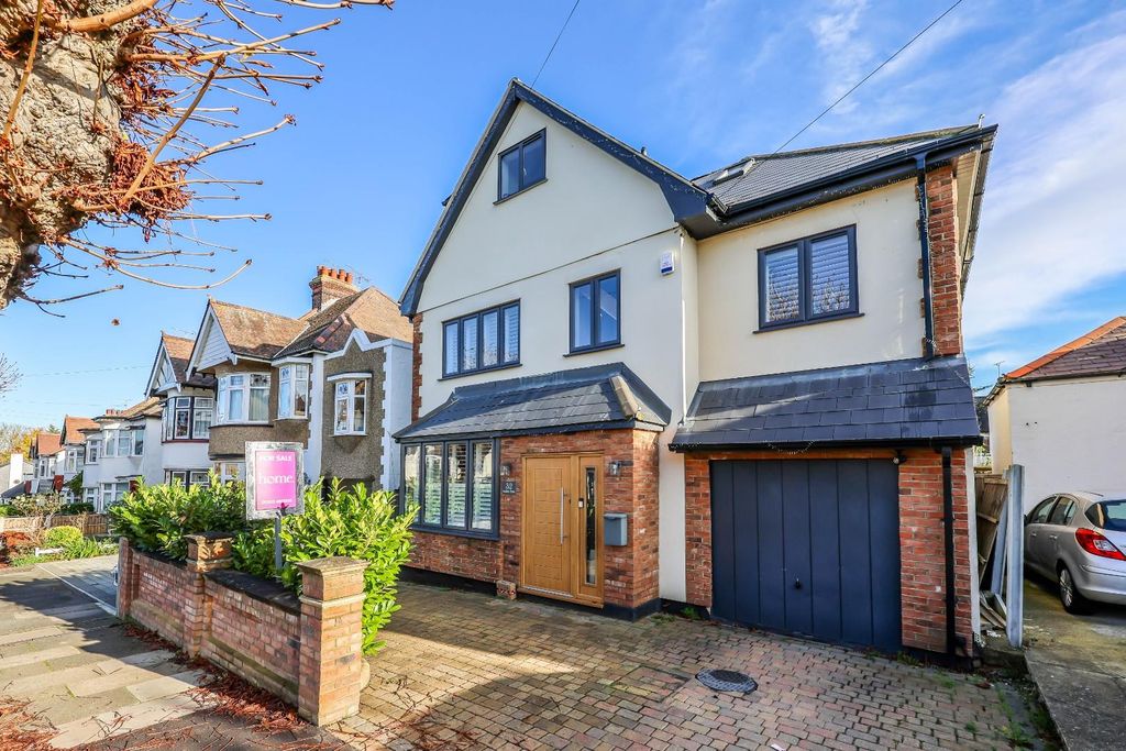 Property photo 1 of 37