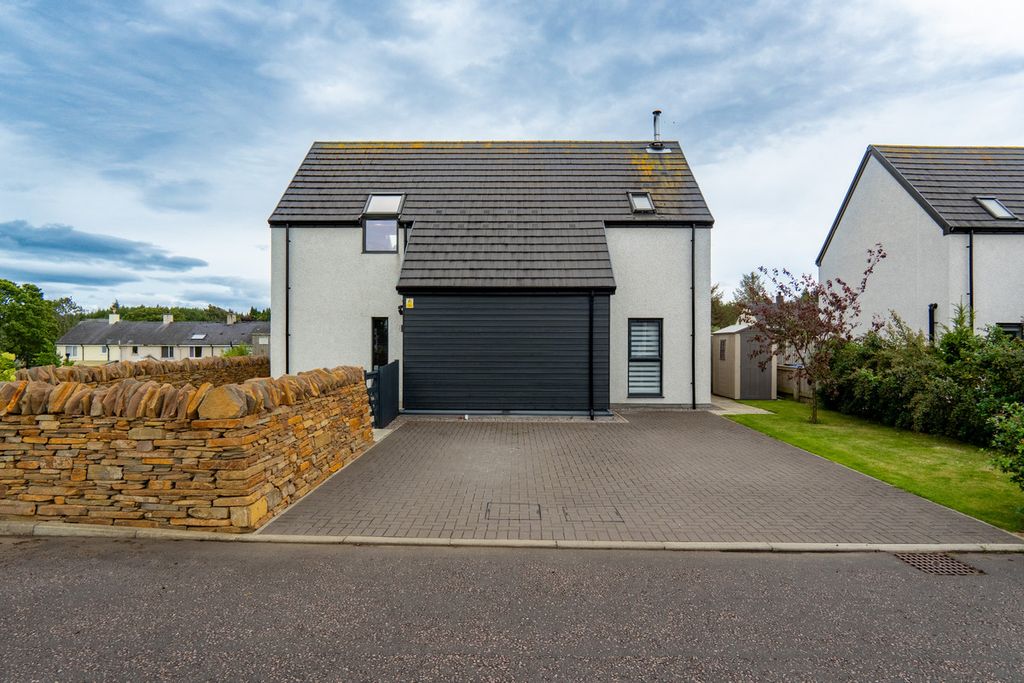 Property photo 1 of 50