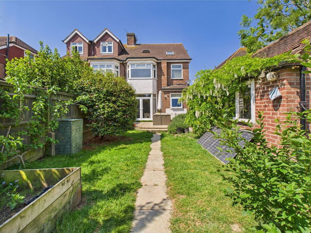 Property photo 2 of 19