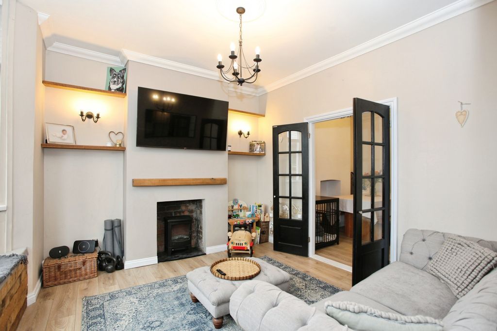 Property photo 2 of 31 Img_1565