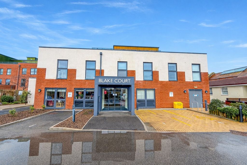 Property photo 1 of 15 4766120