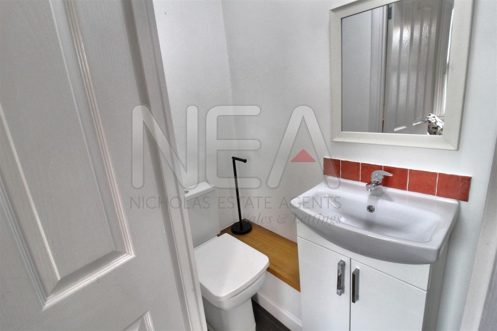 Property photo 2 of 6 Room Five & Ensuite