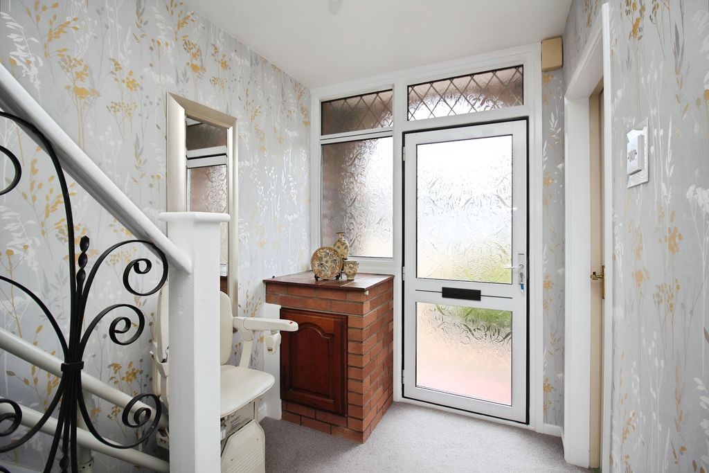 Property photo 3 of 24