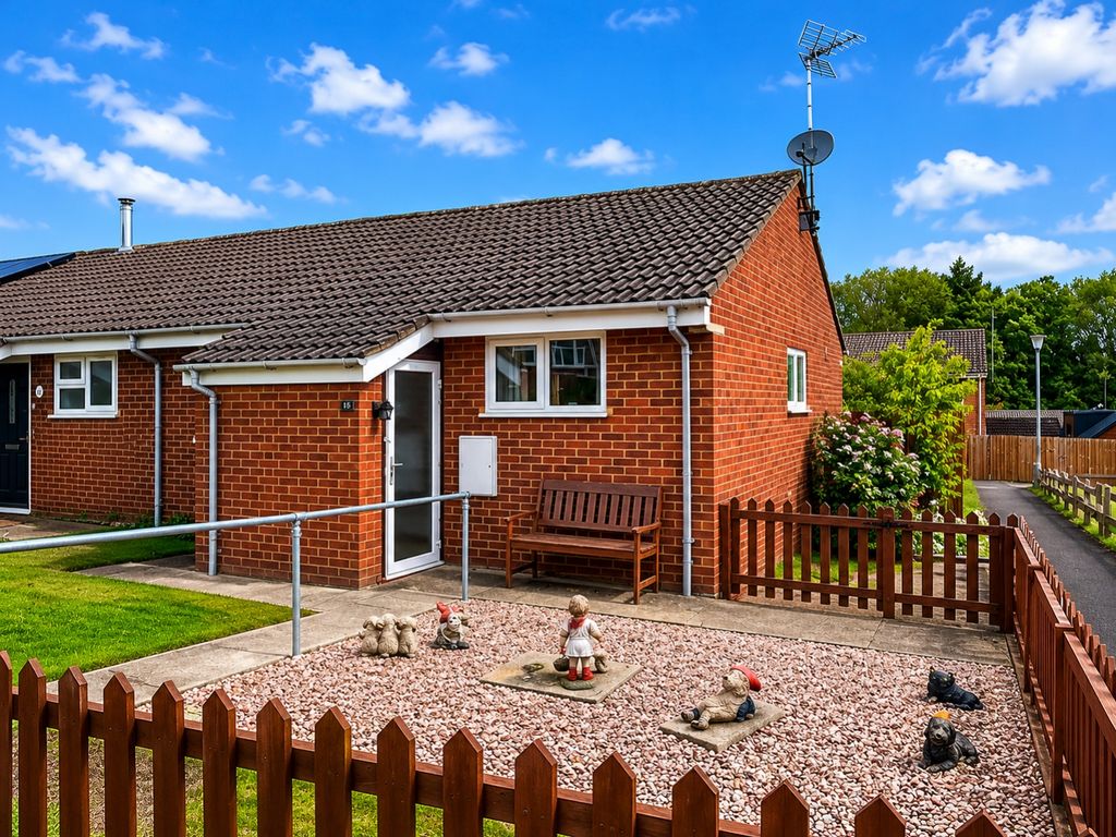 Property photo 1 of 6 15 Meadway Frt