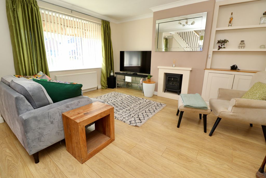 Property photo 2 of 13 Img_9277
