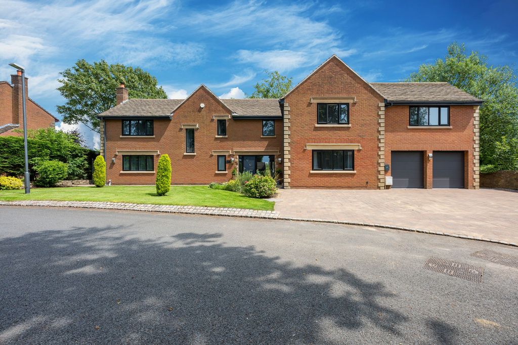 Property photo 1 of 58