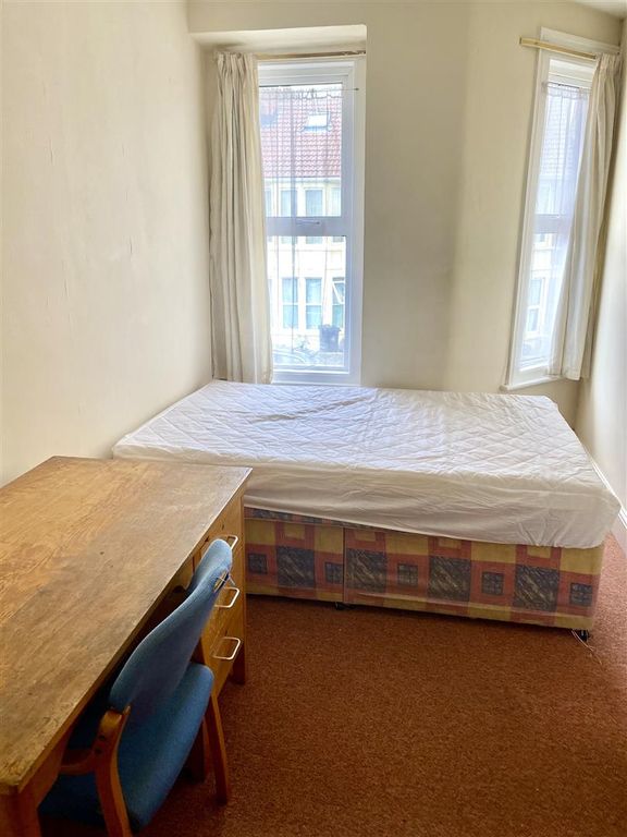 Property photo 3 of 11 Tempimageuepq63.Jpg