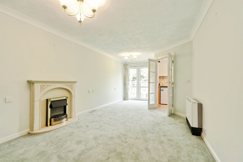 Property photo 2 of 17