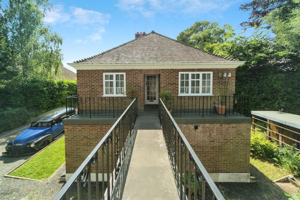 Property photo 1 of 17 Photo