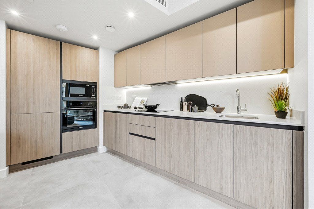 Property photo 1 of 23 Picture No. 04